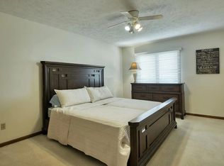 7408 Pasadena Cir, Omaha, NE 68124