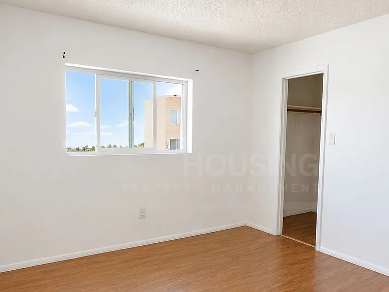 8313 Marquette Ave NE #D — Photo 14
