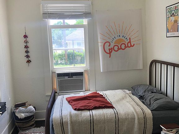 3rd image of 1710 College Ave #1