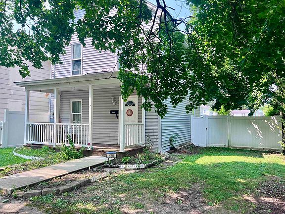 3rd image of 620 Central St
