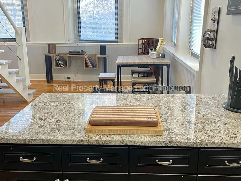 171 S 15th St #202 — Photo 8