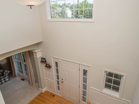4th image of 19227 Blue Spruce Dr