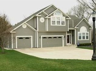 8540 Timber Trails Dr, De Soto, KS 66018