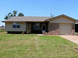 705 S Howard Ave, Moore, OK 73160