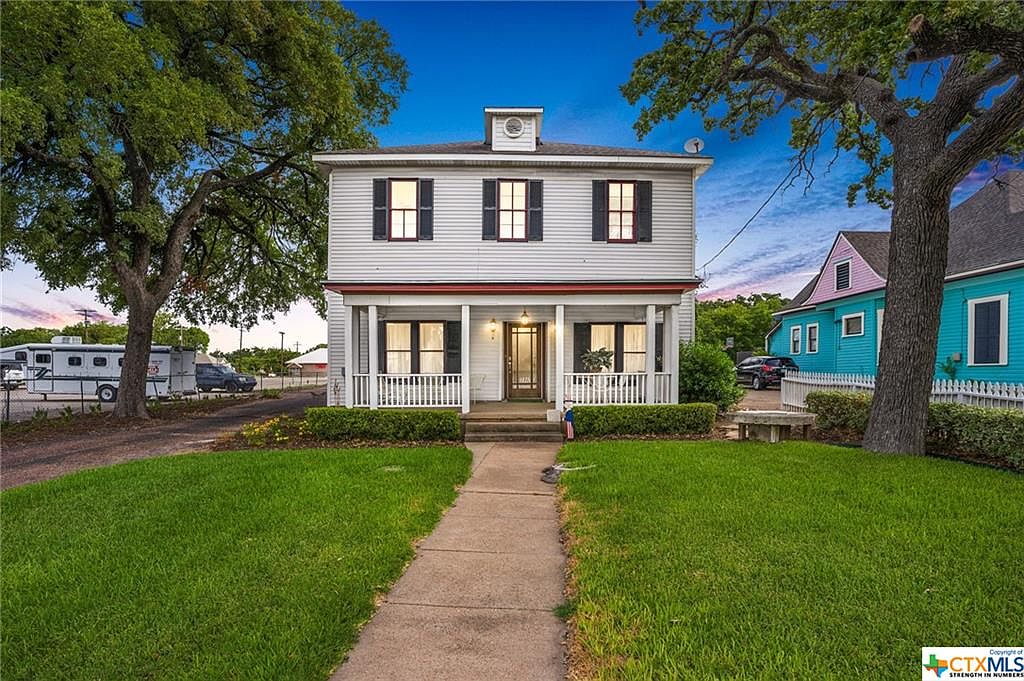 1009 E Main St Gatesville Tx 76528 Mls 432994 Zillow