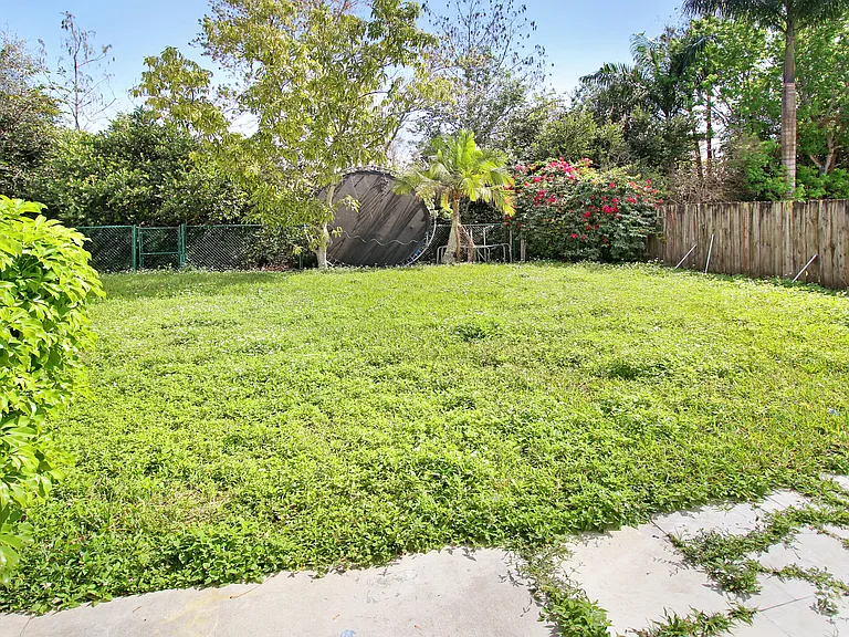 401 203rd Ave — Photo 13