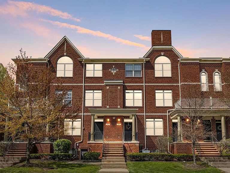 3091 Camden Dr — Photo 1