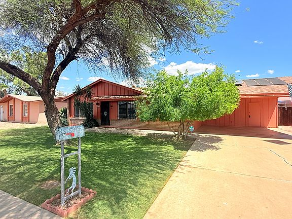 5th image of 4135 N 88TH Avenue