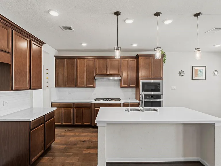 3850 Chapman Bluff Dr — Photo 9