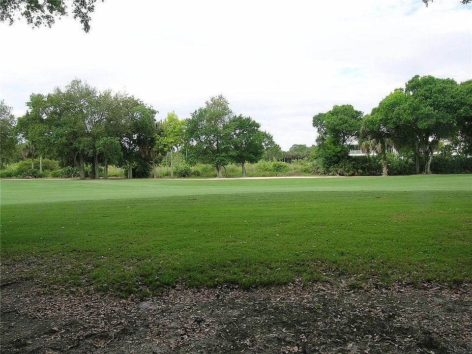 1st image of 245 Oak Hammock Cir SW