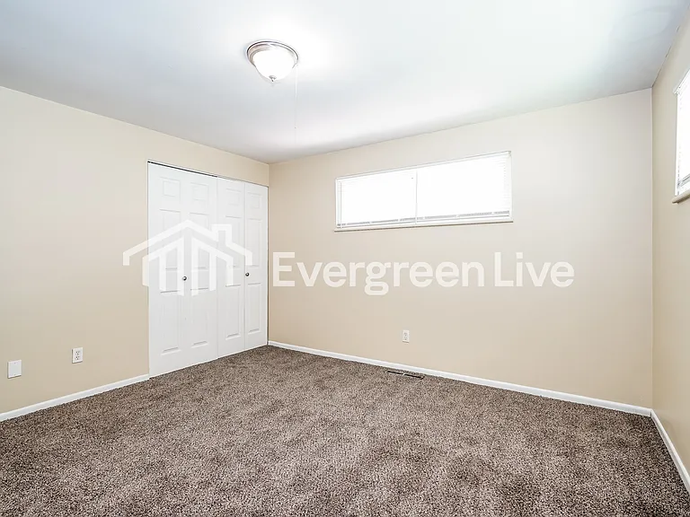 6251 Brauning Dr — Photo 11