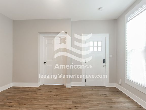 513074_004_wm_-_living_room_12972772.jpg