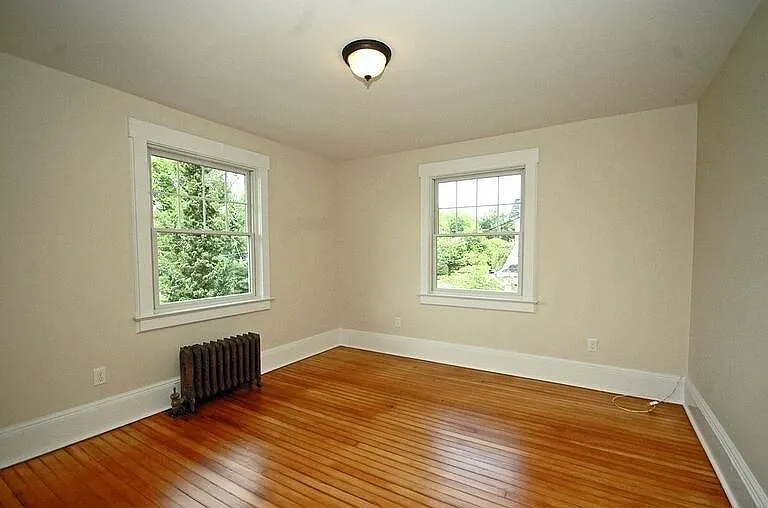 31 Oliver St — Photo 13