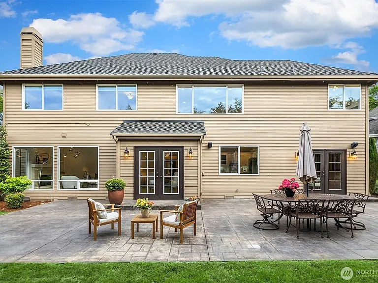 2215 271st Ct SE — Photo 27