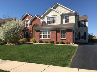 2956 Shamrock Dr, Elgin, IL 60124