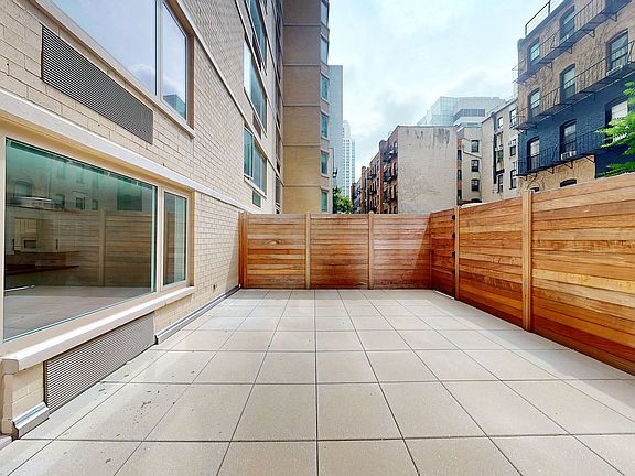 4th image of 400 E 71st St APT 2U