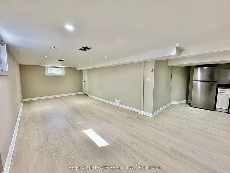 225 Ferris Rd #BASEMENT — Photo 6