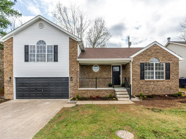2412 English Station Dr, Lexington, KY 40514