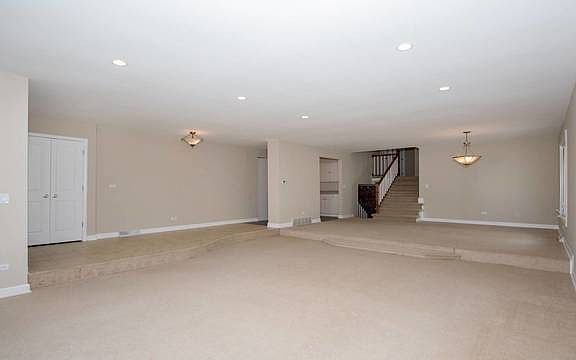 3rd image of 6938 N Dowagiac Ave