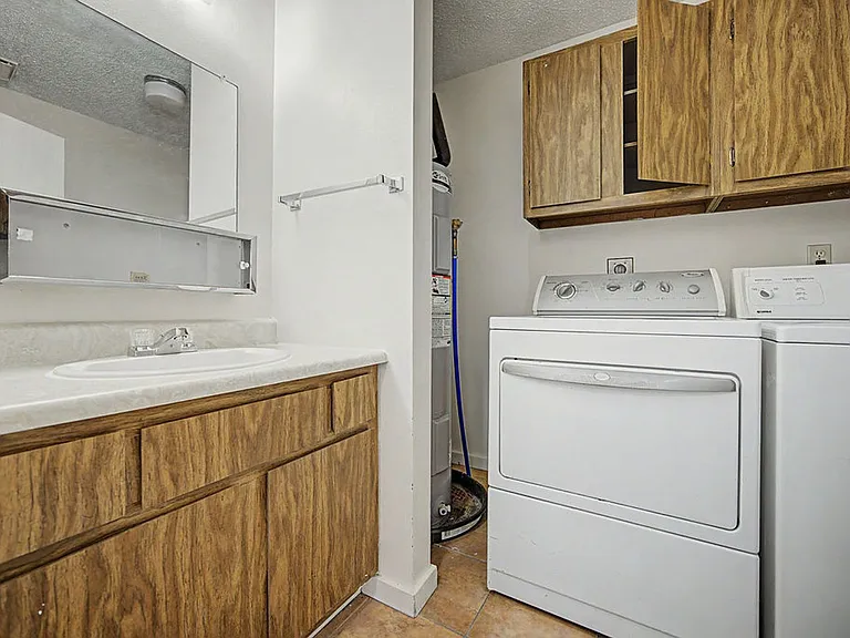 1006 Yampa Ave — Photo 13