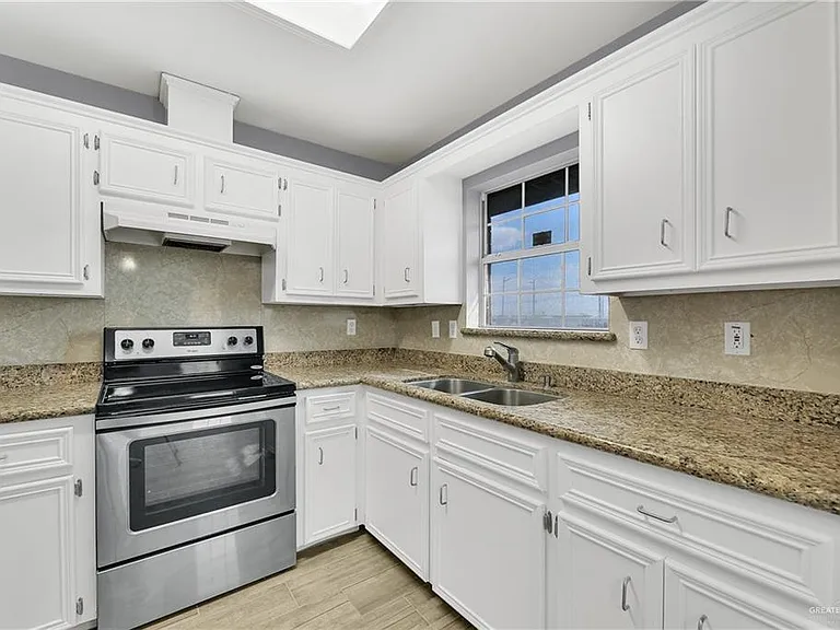 1812 Pike Ave — Photo 7
