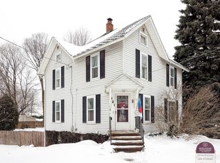 121 S Lincoln Ave, Three Rivers, MI 49093