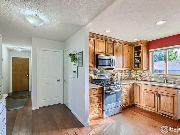 5th image of 1100 N Taft Ave #50