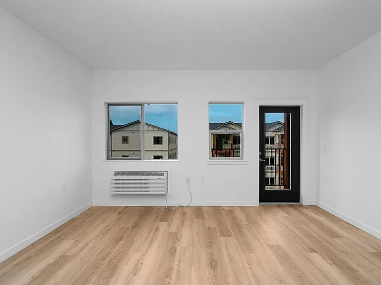 Riddell Rd Apartments — Photo 26
