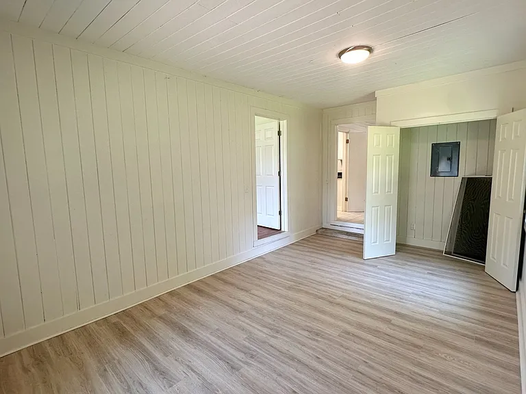 1703 Ryan Ave — Photo 8