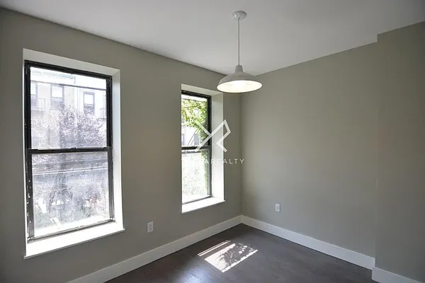 Rented by Yaffa Realty LLC | media 19