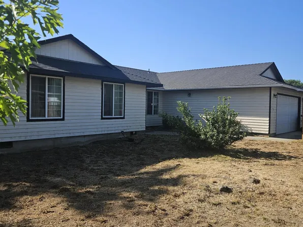 1113 SW Kenwood Dr, Madras, OR 97741