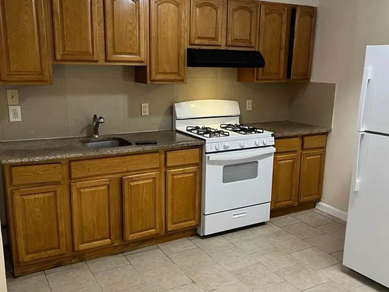 10 Dales Ave #1 — Photo 3