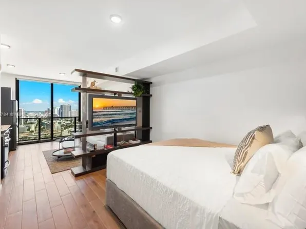 398 NE 5th St #4207, Miami, FL 33130