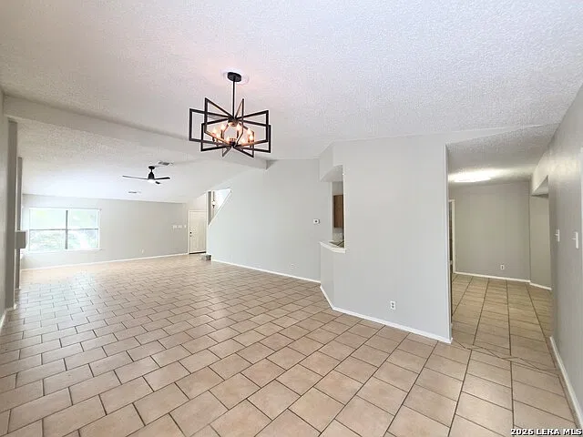 4 bed, 2.5 bath, 2620 sqft, $2,100 — Photo 2