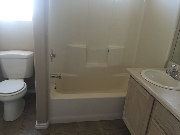 4th image of 547 N Scenic Dr W