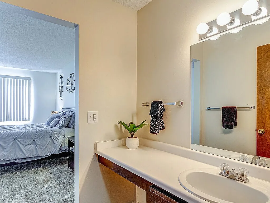 Stone Grove Apartments — Photo 4