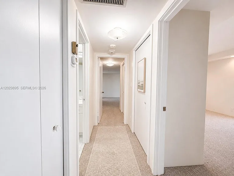 19707 Turnberry Way #7F — Photo 9
