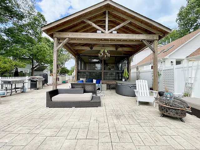 3 bed, 2.5 bath, 2000 sqft, $4,000 — Photo 2