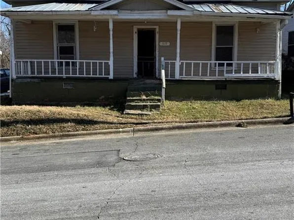 319 N Washington Ave, Reidsville, NC 27320