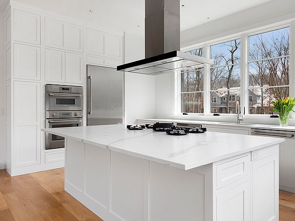 5th image of 56 Birchwood Ln
