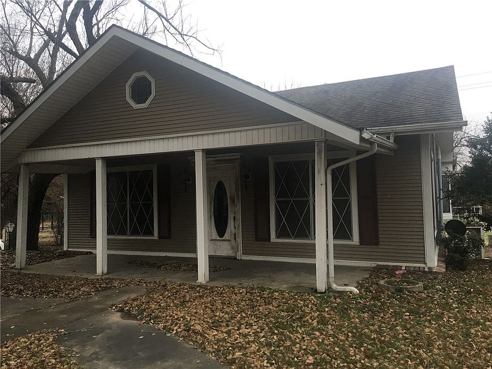 1st image of 2909 Main Dr