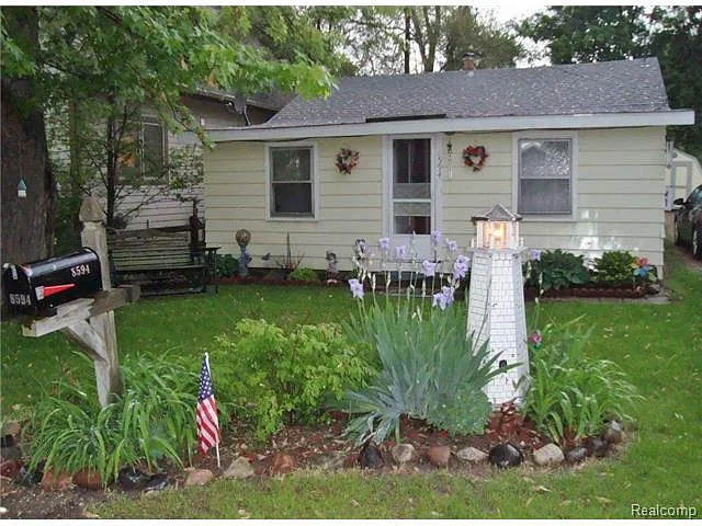 8594 Portage Lake Blvd photo 1