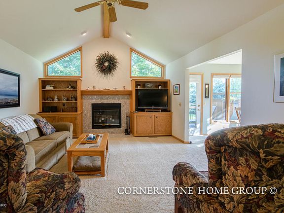 3rd image of 2645 Burgen Ct NE