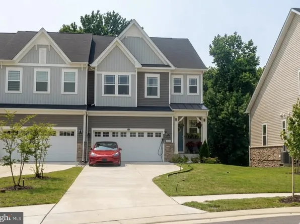 1904 Waters Landing Dr, Essex, MD 21221