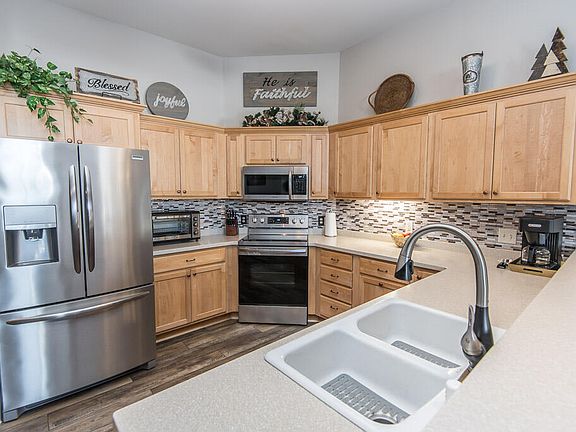 5th image of N51W34835 Wisconsin Ave Unit 105