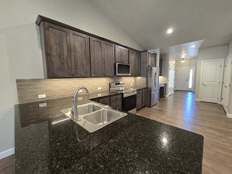 538 Brecken Ct — Photo 18