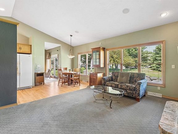 3rd image of 3831 N Wayside Ln