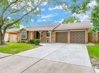 2502 Raspberry Ln, Pasadena, TX 77502
