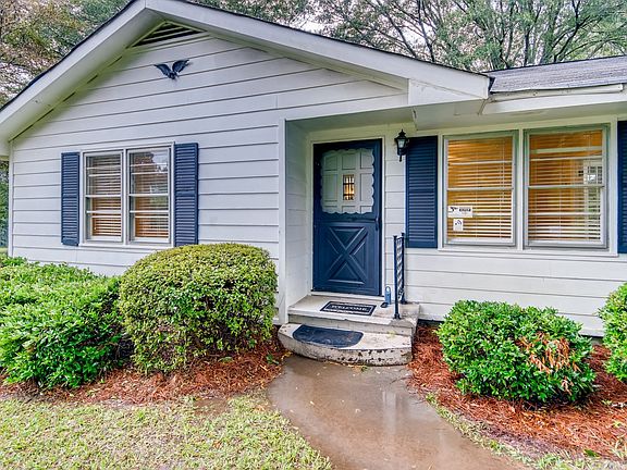 3rd image of 3521 W Elmwood Cir