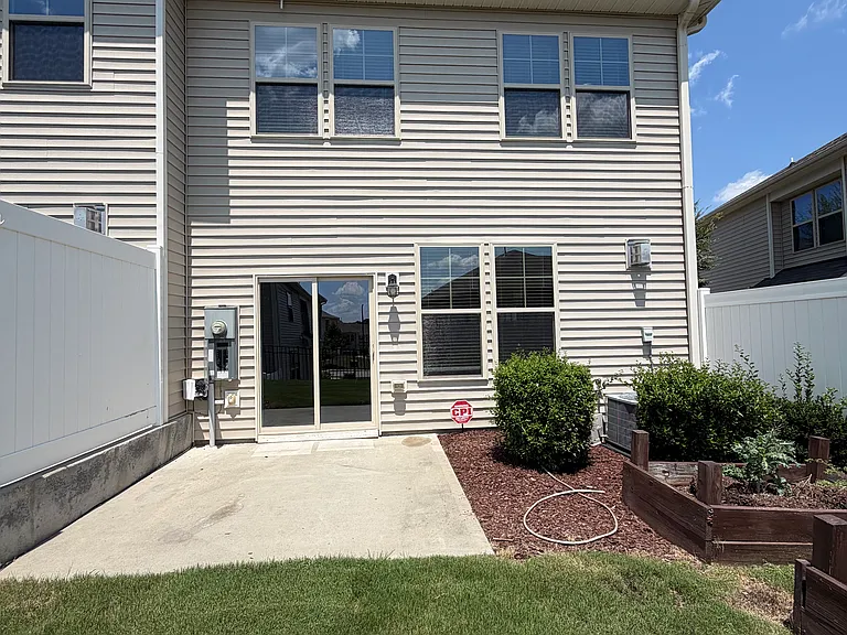 1112 Latitude Dr #1112 — Photo 2